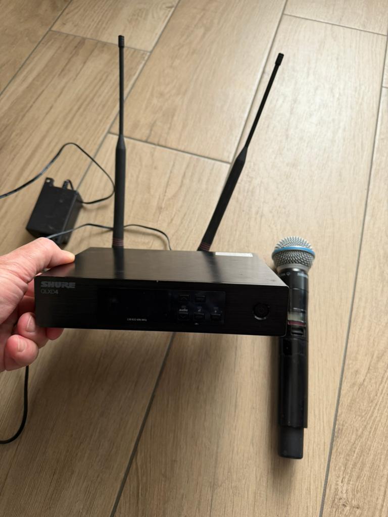 Shure QLXD4 met Shure Beta 58a, Muziek en Instrumenten, Microfoons, Ophalen of Verzenden, Gebruikt, Zangmicrofoon, Draadloos