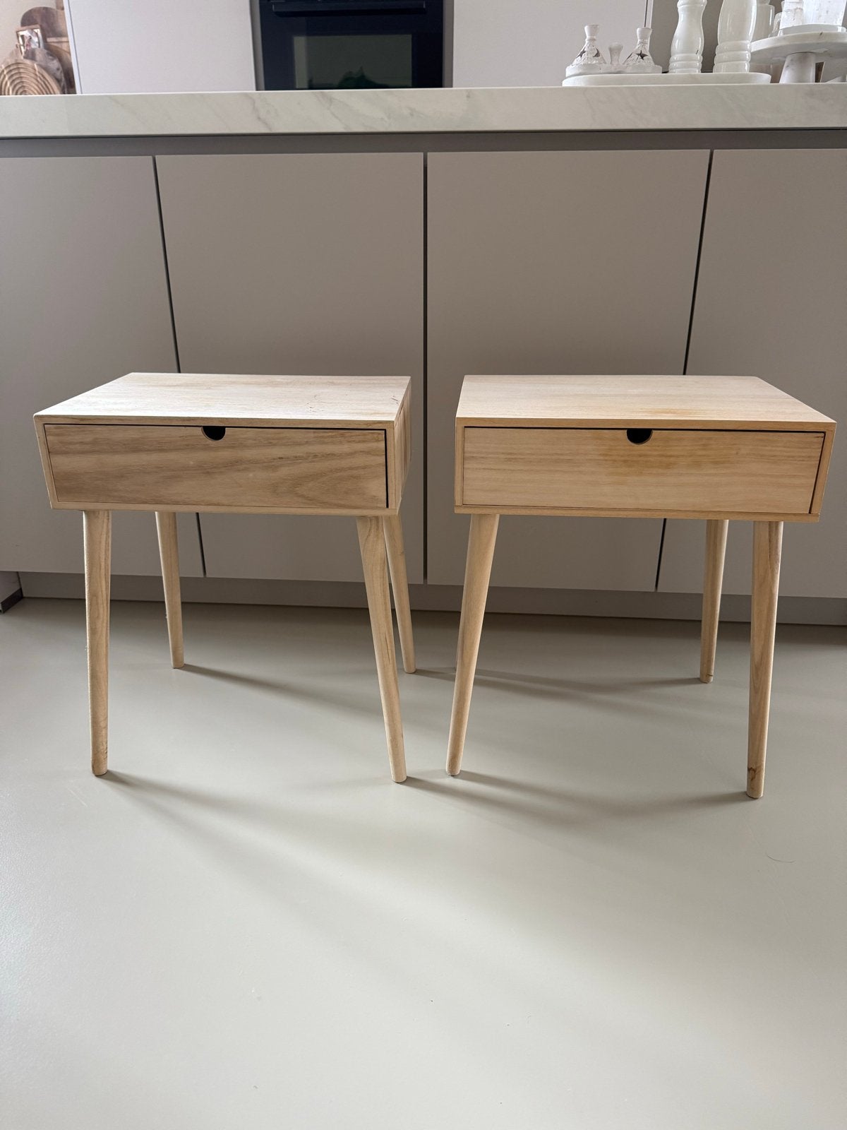 Houten Nachtkastjes / Bijzettafels (2 stuks) - Opknapper, 45 tot 60 cm, Minder dan 55 cm, Gebruikt, Vierkant