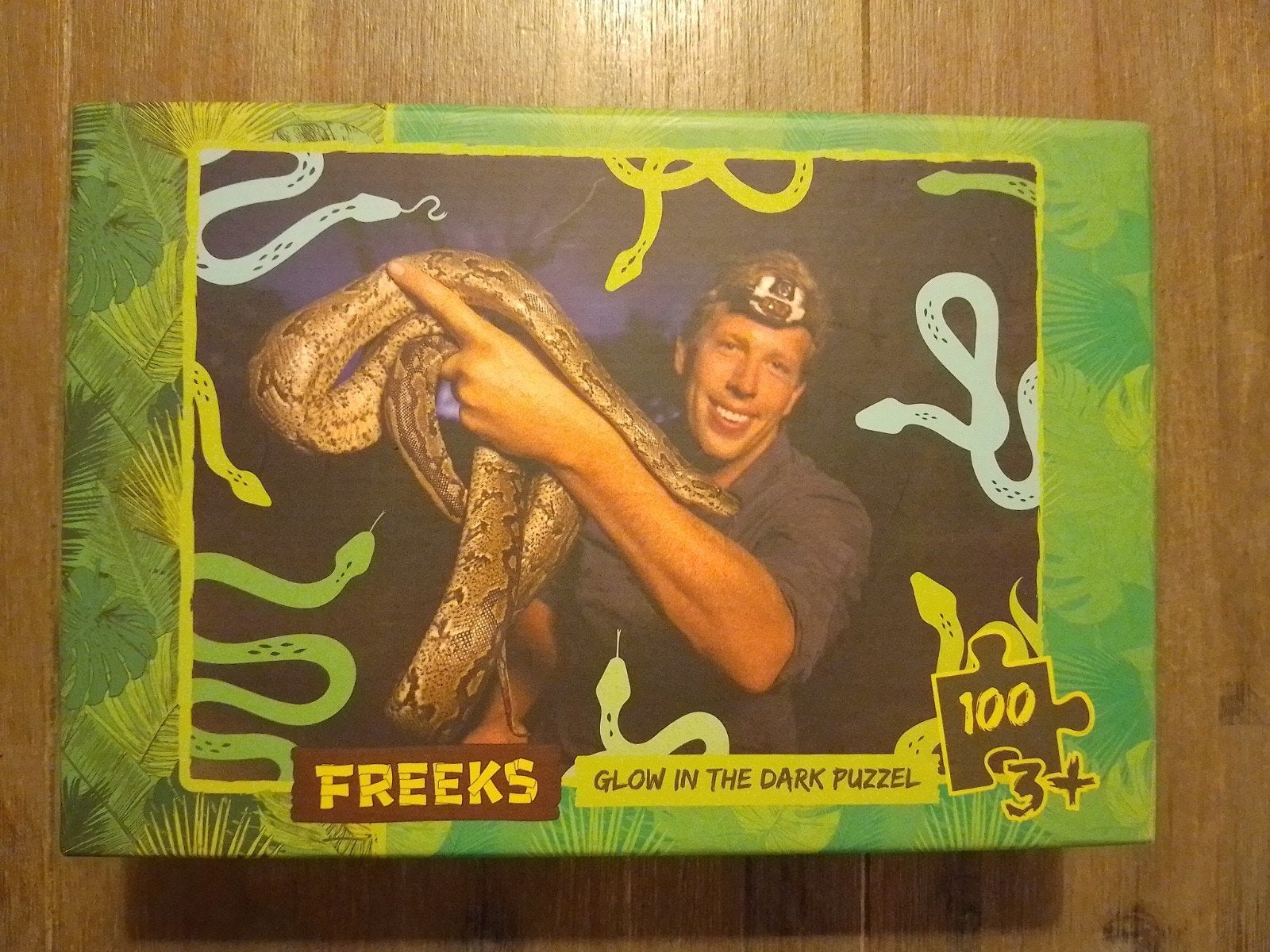 Glow in the dark puzzel Freek Vonk, Ophalen, Meer dan 50 stukjes, Zo goed als nieuw, 4 tot 6 jaar