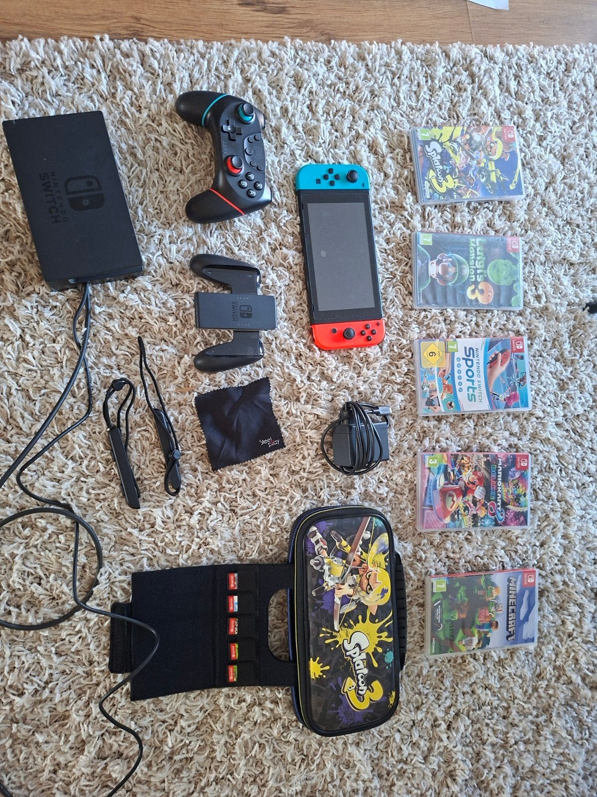Nintendo Switch met 2 controllers en 5 games, Spelcomputers en Games, Spelcomputers | Nintendo Switch, Gebruikt, Switch Original