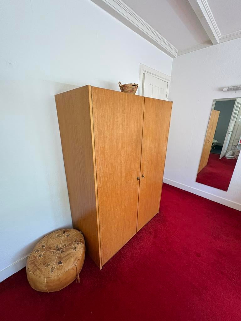 Vintage Mid-Century garderobekast jaren 50, Ophalen, Met deur(en), 100 tot 150 cm, Mid-Century