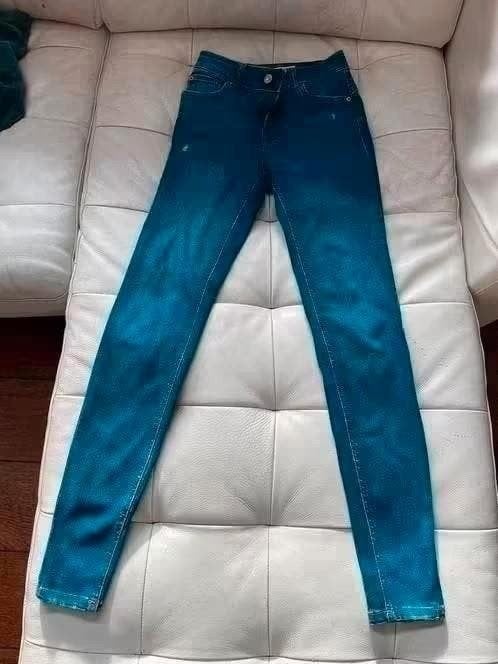 Donkerblauwe skinny jeans Bershka maat 34, Blauw, W27 (confectie 34) of kleiner, Gedragen, Bershka