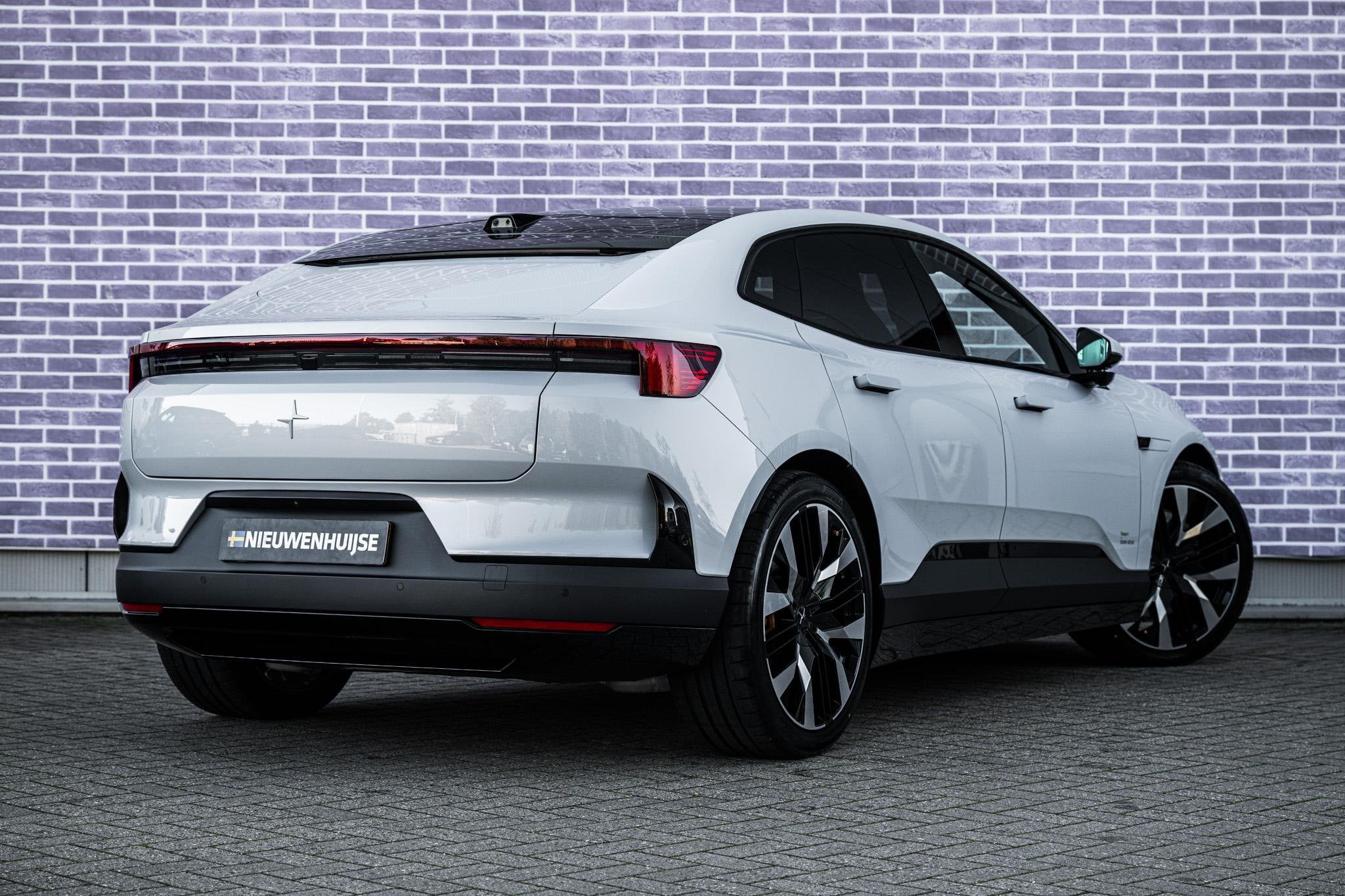 Polestar 4 Long Range Dual Motor AWD Performance Plus 100 kW, Auto's, Automaat, Dealer onderhouden, 100 kWh, 2000 kg
