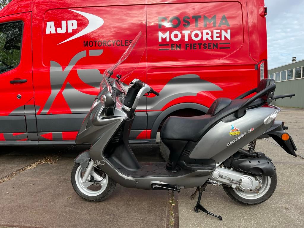 Goed onderhouden Kymco Grand Dink 50S - Ideaal woon/werk, Fietsen en Brommers, Scooters | Kymco, Ophalen, Gebruikt, Overige modellen