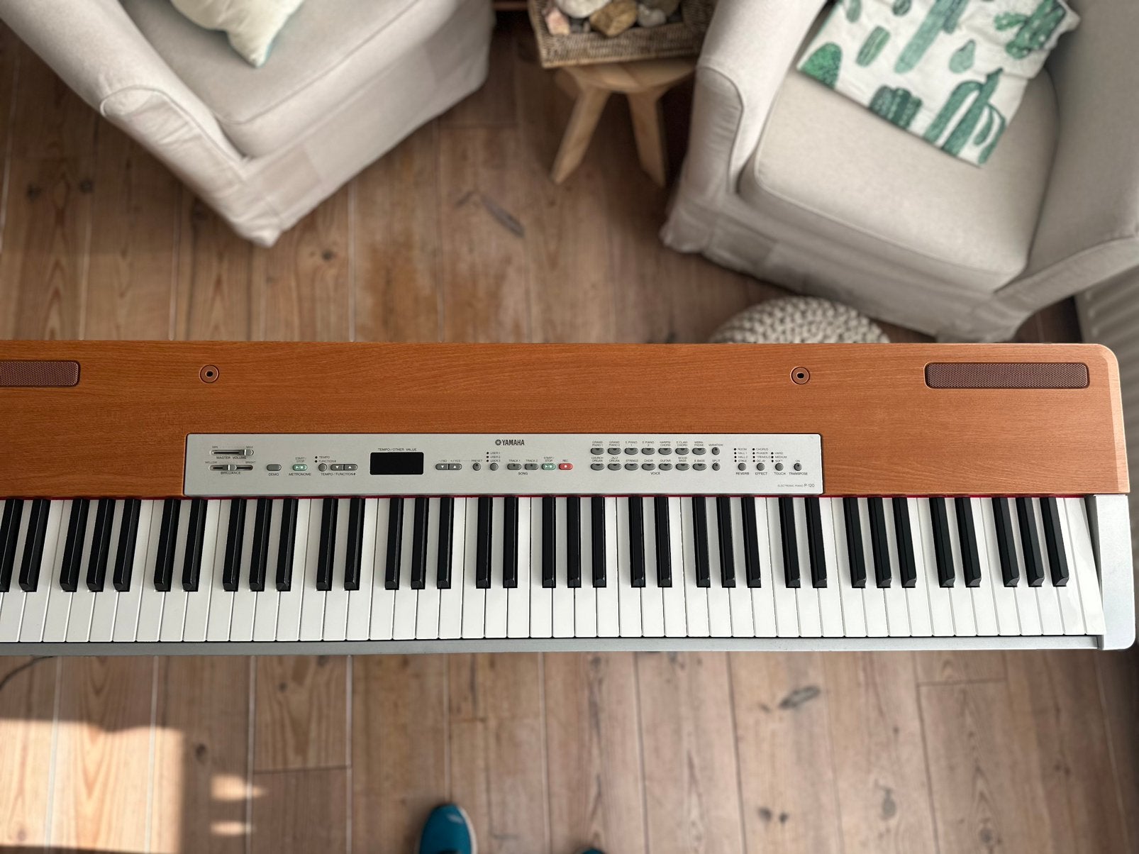 Yamaha P120 stage piano, in uitstekende staat. Pedaal, stand, Muziek en Instrumenten, Ophalen, Bruin, Digitaal, Zo goed als nieuw