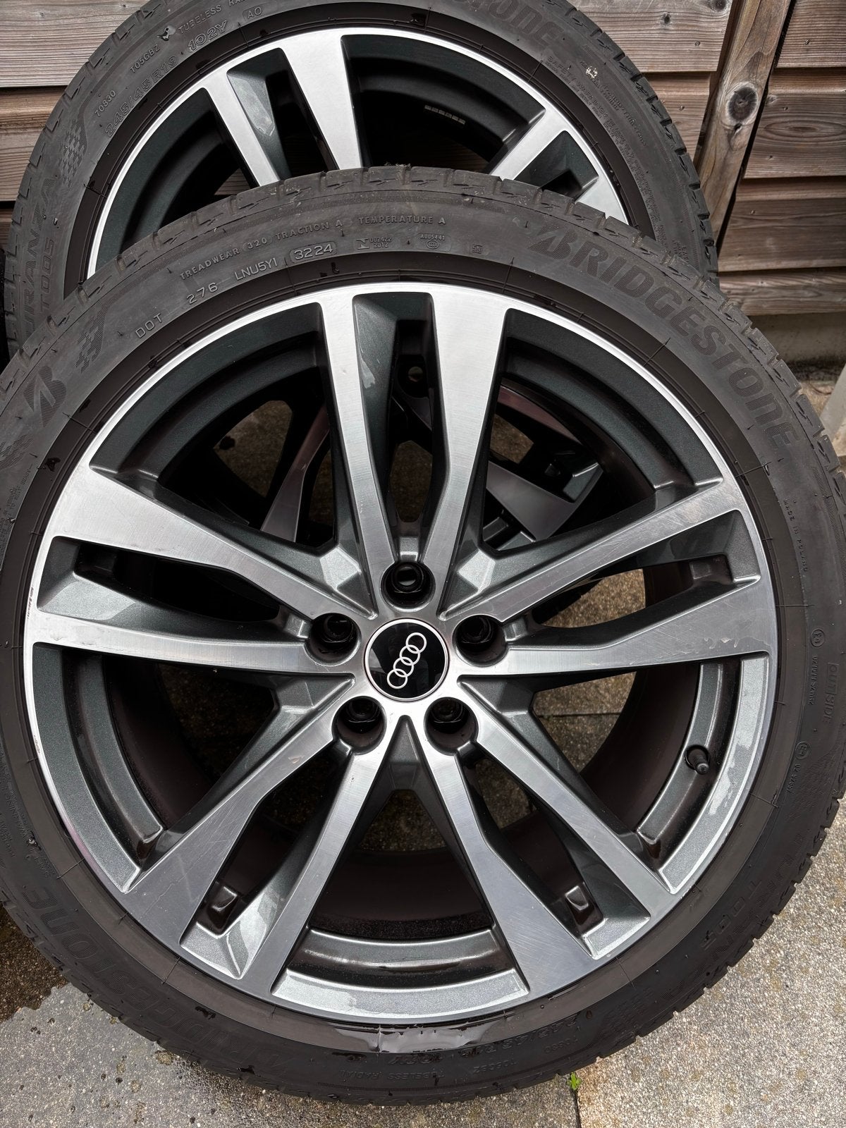 Originele Audi 19 inch velgen met Bridgestone zomerbanden, Auto-onderdelen, Banden en Velgen, Personenwagen, Zomerbanden, Ophalen