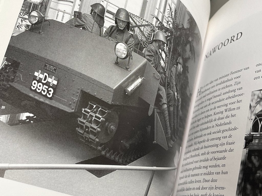 militair Bronbeek. Tempo Doeloe der liefdadigheid 2005, Verzamelen, Ophalen of Verzenden, Landmacht, Nederland, Boek of Tijdschrift