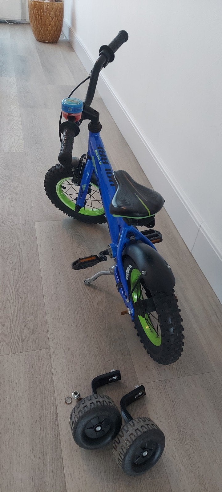 Foto 3 van Kinderfiets Volare Thombike 12 inch - Blauw/Groen
