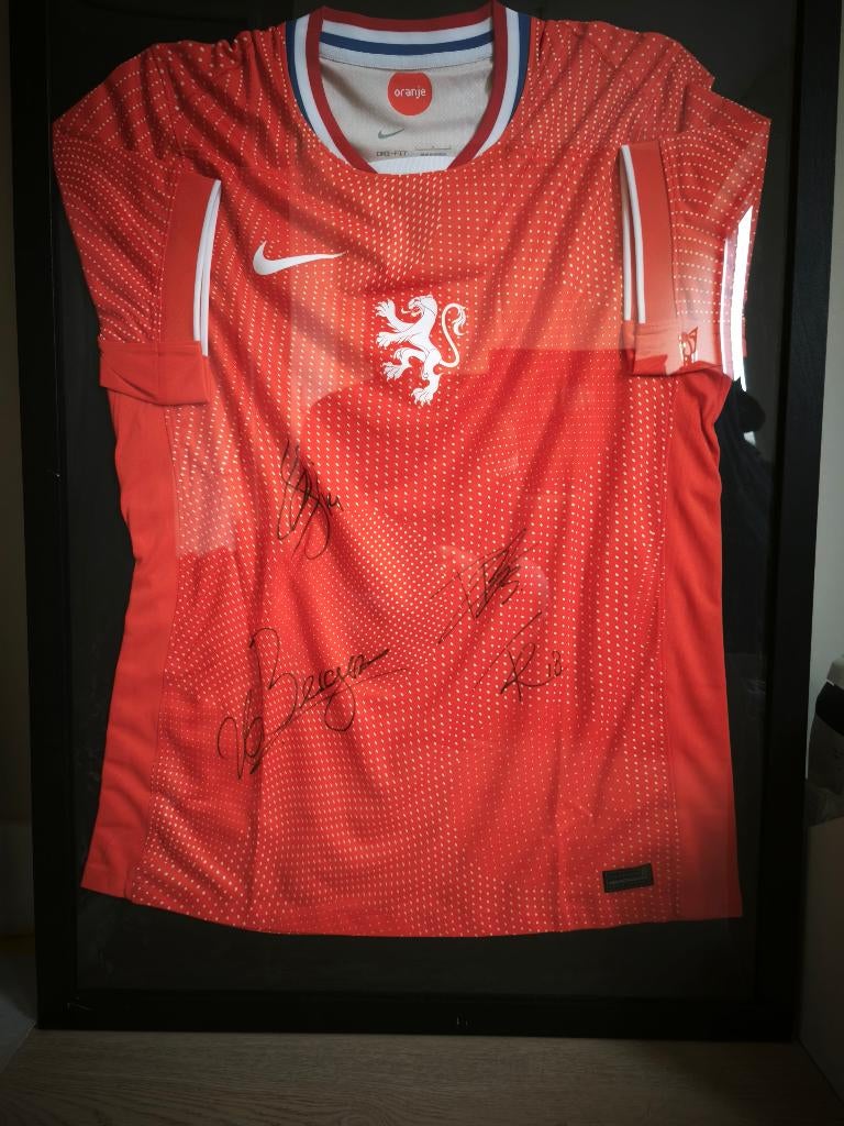 Knvb shirt met 4 handtekeningen, Ophalen of Verzenden, Nieuw, Overige binnenlandse clubs, Shirt