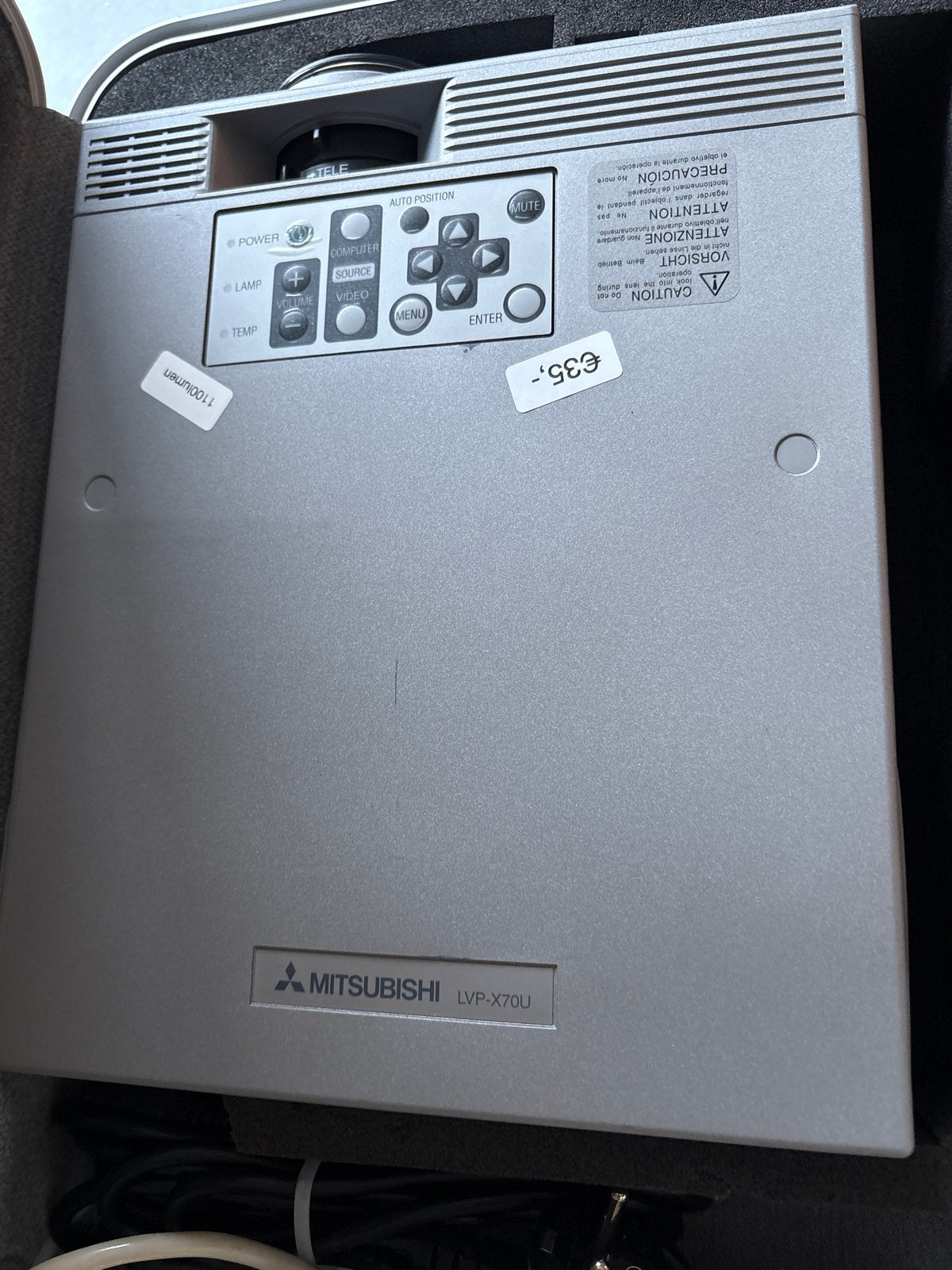 Mitsubishi LVP-X70U Projector met Koffer, Ophalen of Verzenden, Gebruikt, Overige technologieën, Overige resoluties