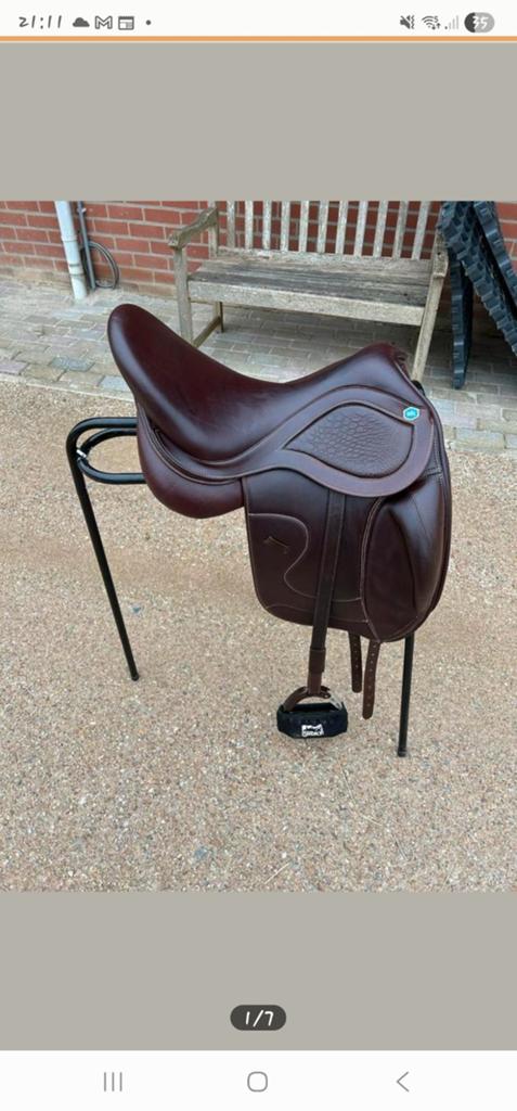 Te koop nw Sella Cello zadel 18 inch valt als 17,5 inch MW, Dieren en Toebehoren, Paarden en Pony's | Zadels, Ophalen of Verzenden