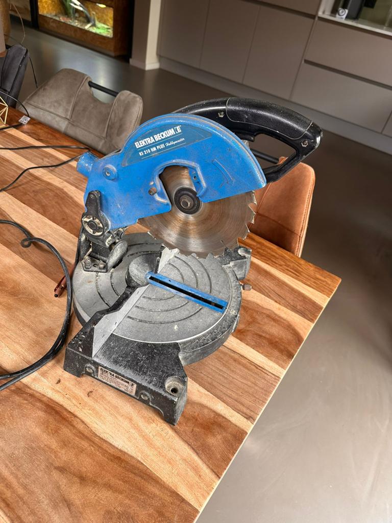 Elektra Beckum KS 210 RM Plus Afkortzaag, Doe-het-zelf en Verbouw, Gebruikt, 600 tot 1200 watt, Ophalen of Verzenden, Afkortzaag