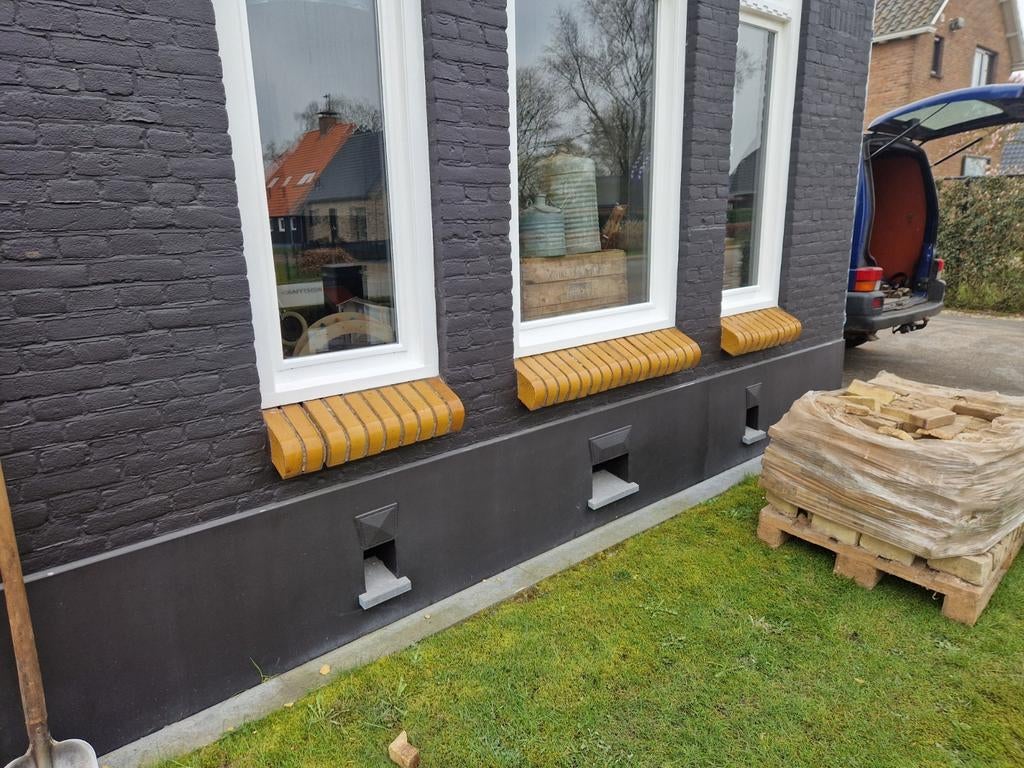 Gezocht geglazuurde raamdorpel waterslagen, Doe-het-zelf en Verbouw, Ophalen of Verzenden, Bakstenen