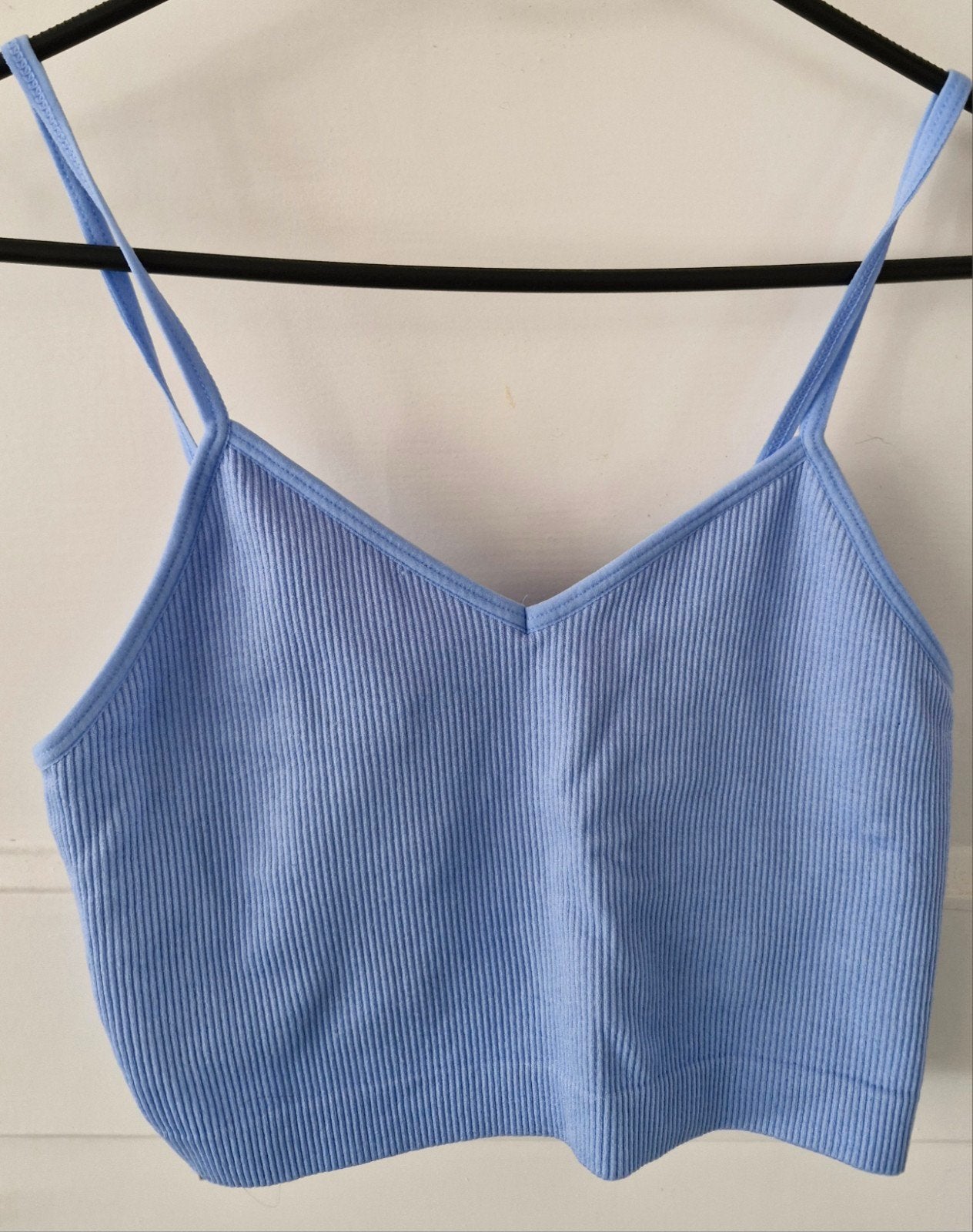 Lichtblauwe geribbelde crop top met spaghettibandjes. Nieuw., Kleding | Dames, Tops, Nieuw, Ophalen of Verzenden, Zonder mouw