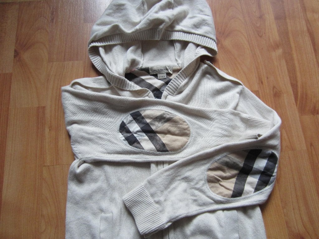 Burberry vest 110/116, Kinderen en Baby's, Kinderkleding | Maat 110, Jongen of Meisje, Trui of Vest, Ophalen of Verzenden, Zo goed als nieuw