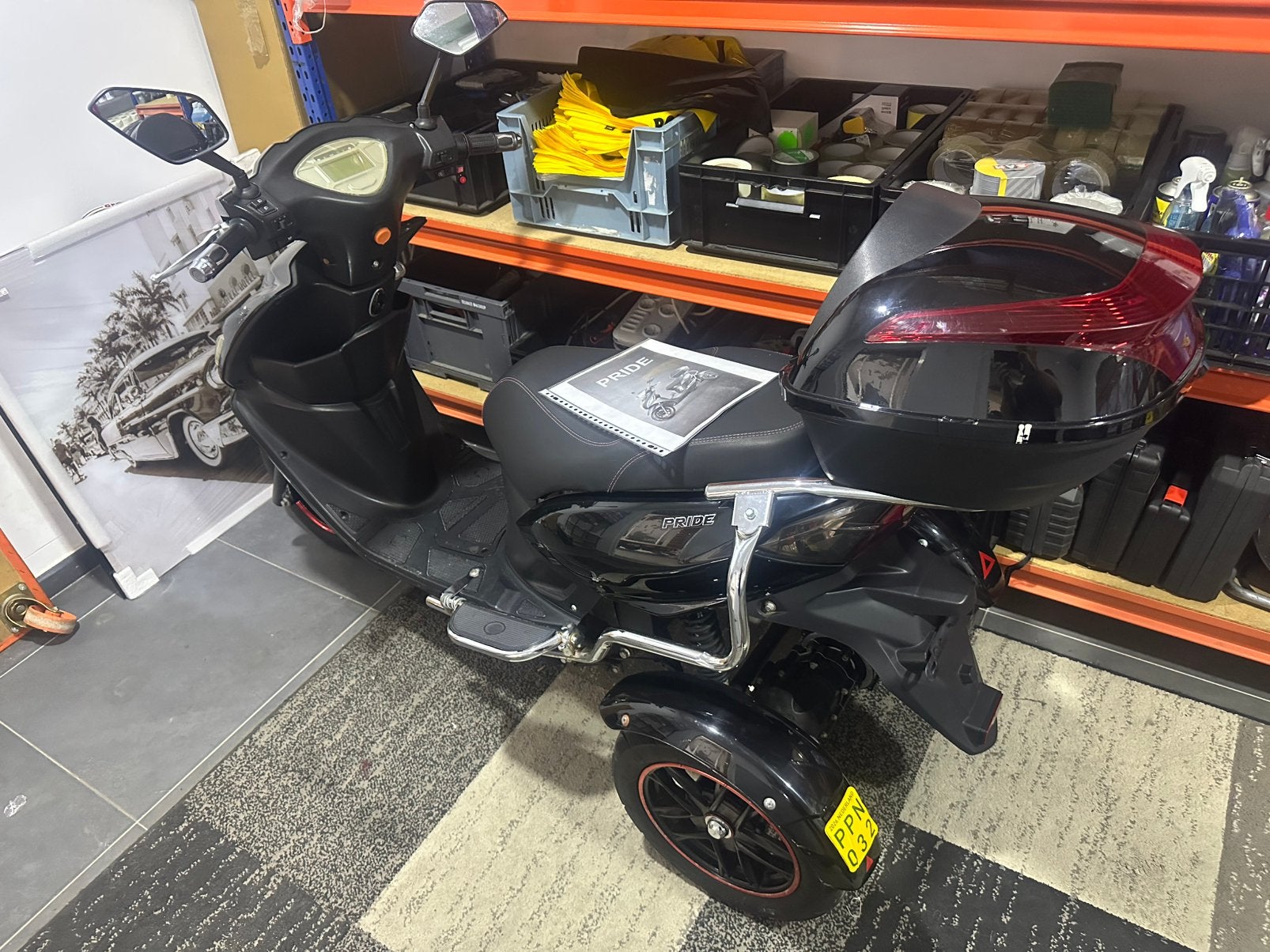 Z.g.a.n nipponia scooter electrisch driewieler weinig km !!, Ophalen of Verzenden, Zo goed als nieuw, Elektrisch