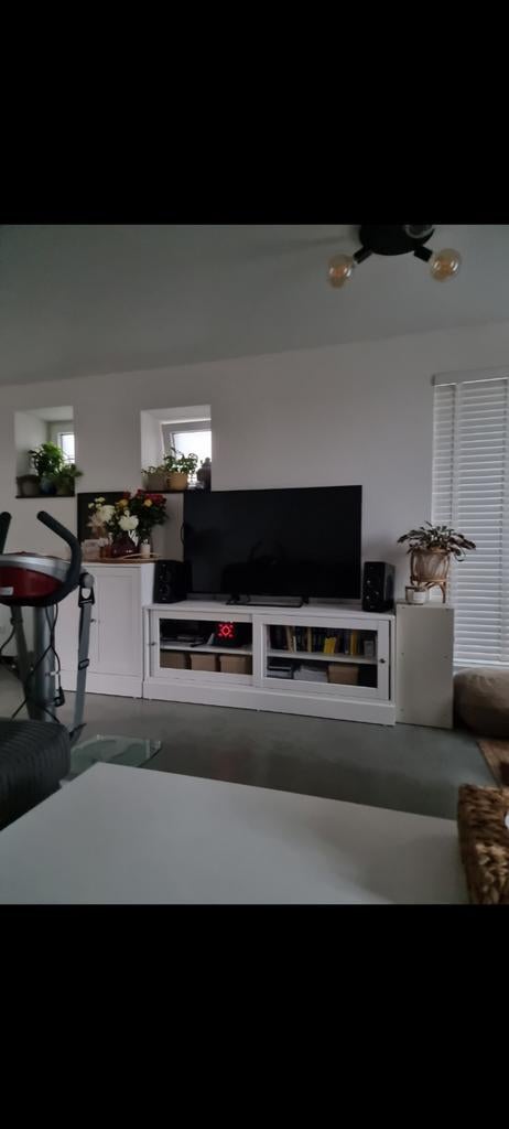 Tv-meubel IKEA, Ophalen, Zo goed als nieuw, 25 tot 50 cm, Minder dan 100 cm