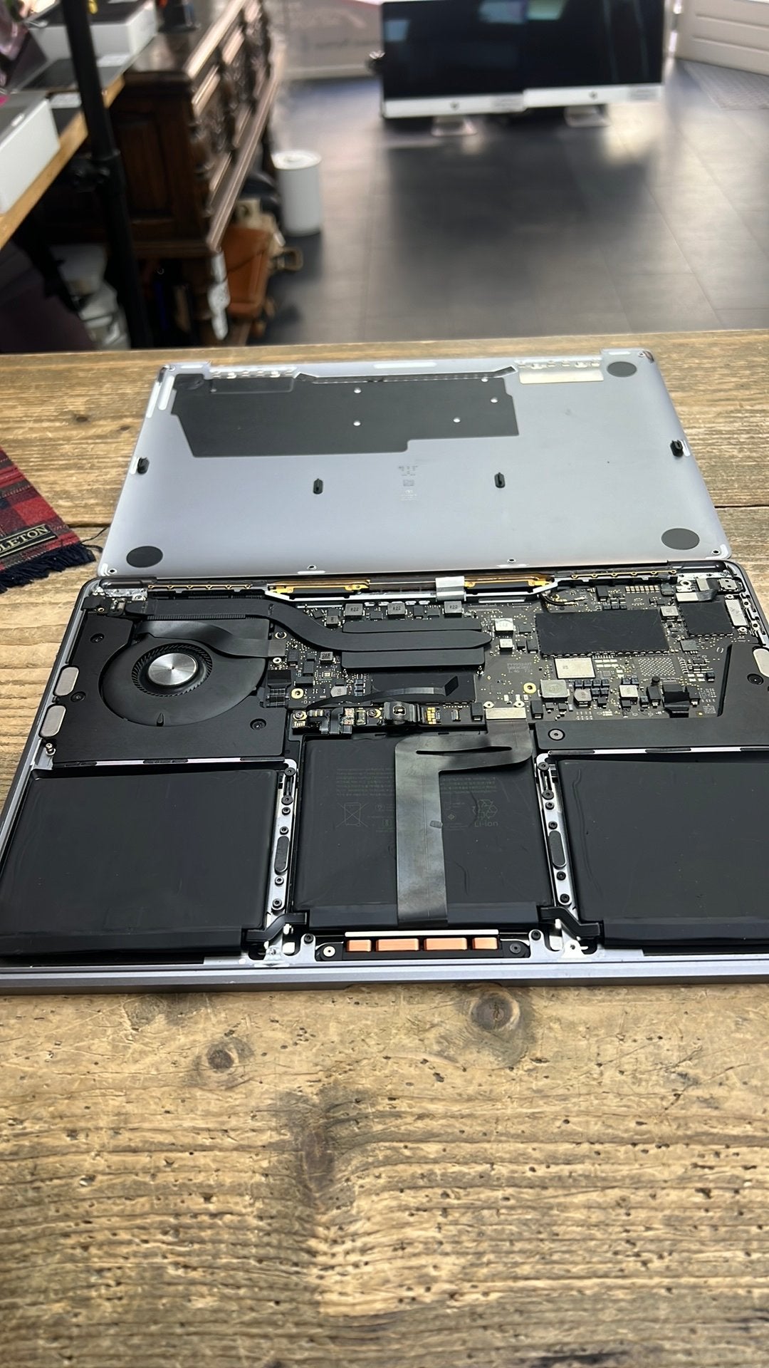 Moederbord 13-inch i5 8GB 256GB A2159, Gebruikt, Info@notebookandmore.nl, Ben, DDR4