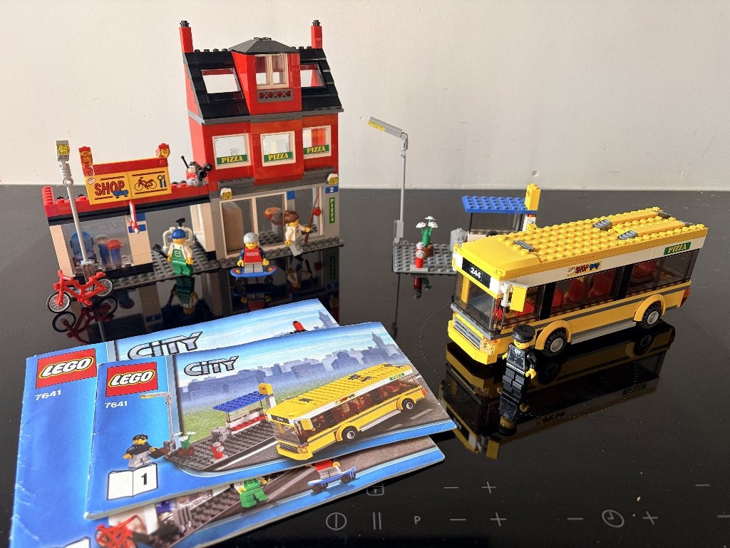 Lego set 7641 - Lego City De Straathoek, Kinderen en Baby's, Speelgoed | Duplo en Lego, Compleet, City, Lego, Ophalen of Verzenden