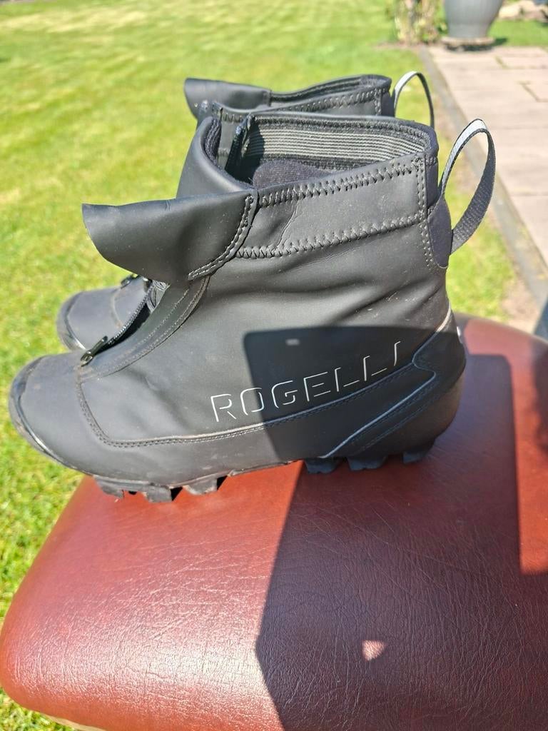 Mountainbiken schoenen maat 45 zwart, Fietsen en Brommers, Fietsaccessoires | Fietskleding, Ophalen of Verzenden, Overige maten