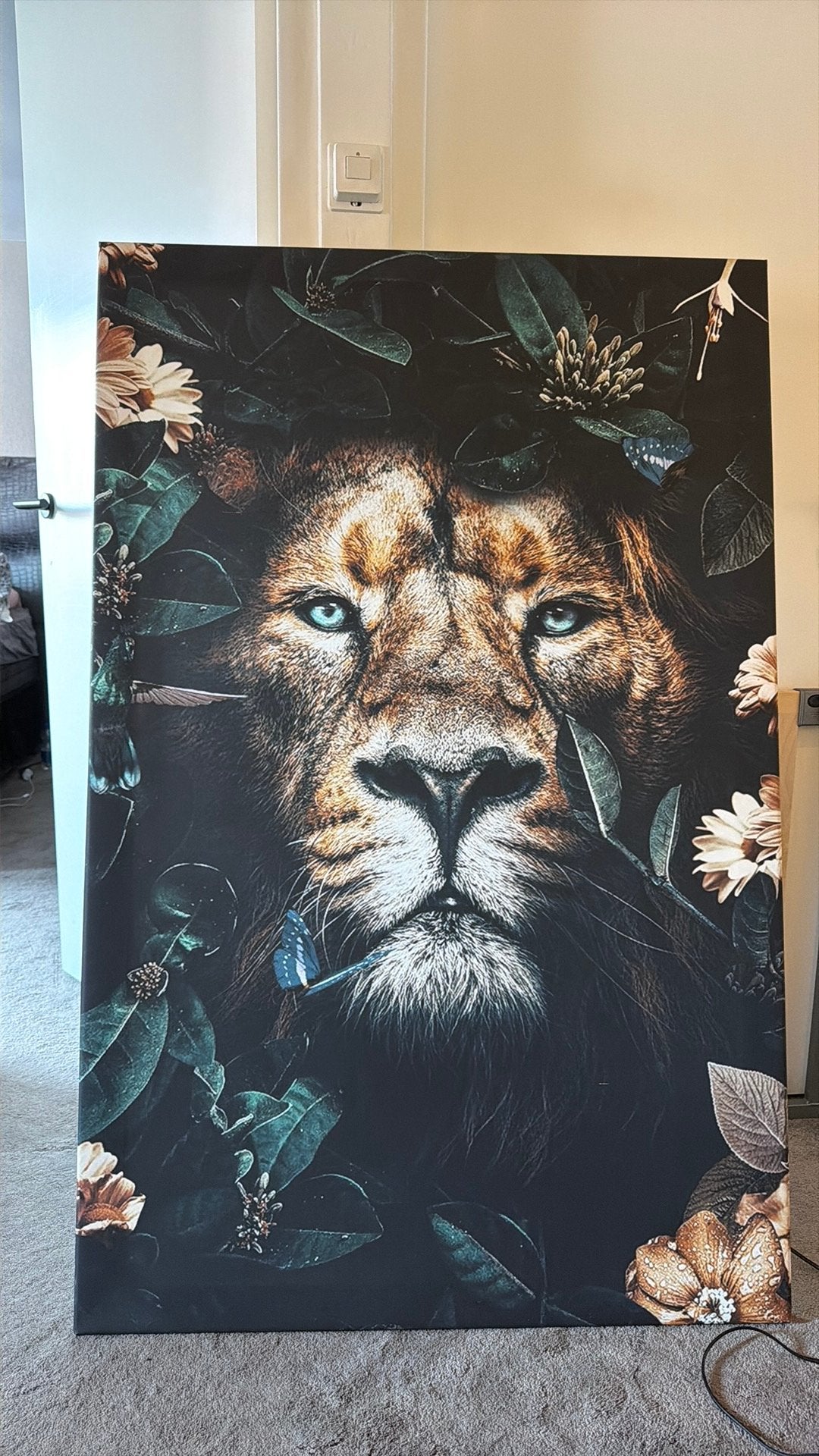Canvas leeuw met bloemen, Huis en Inrichting, Woonaccessoires | Schilderijen, Tekeningen en Foto's, Ophalen, Zo goed als nieuw