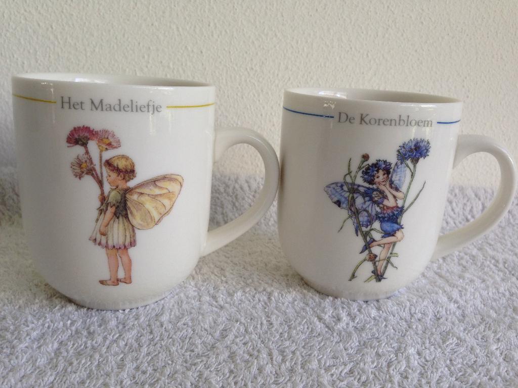 🌼2 FLOWER FAIRIES Mokken, De Korenbloem & Het Madeliefje., Ophalen of Verzenden, Zo goed als nieuw, Overige stijlen, Kop(pen) en/of Schotel(s)