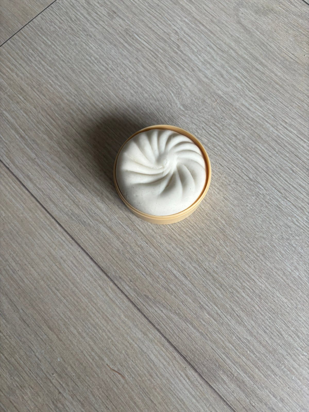 Een witte dumpling, Sieraden, Tassen en Uiterlijk, Bedels, Ophalen of Verzenden, Zo goed als nieuw, Parel, Overige merken