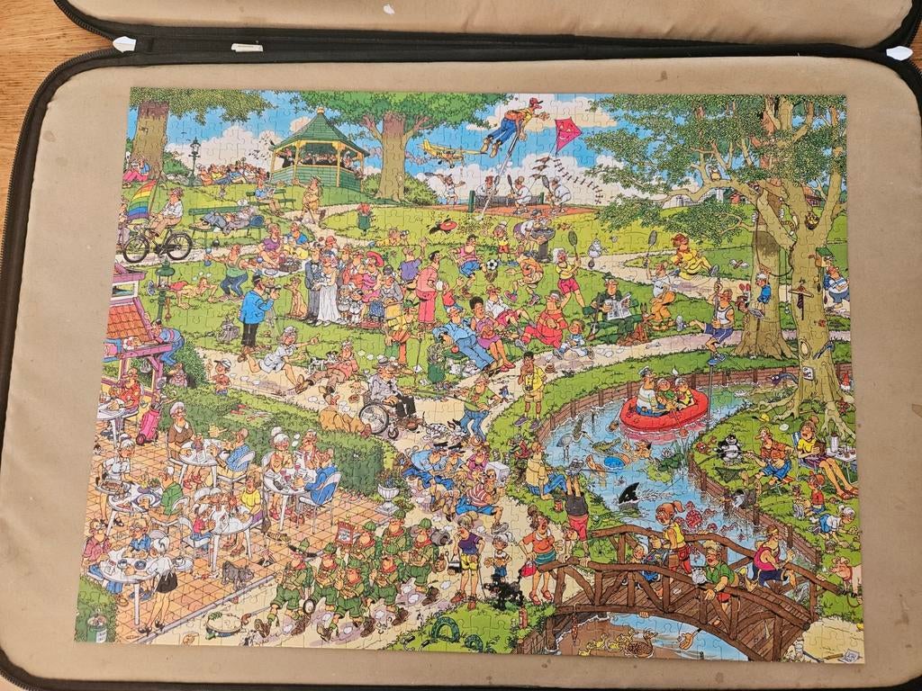 Jan van Haasteren puzzel 950 stukjes - In het park, Ophalen of Verzenden