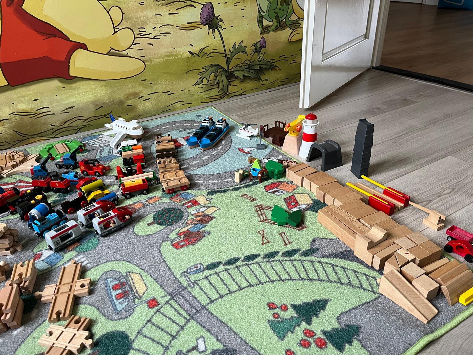 Grote partij Brio/IKEA houten treinbaan met accessoires, Kinderen en Baby's, Speelgoed | Houten speelgoed, Ophalen of Verzenden