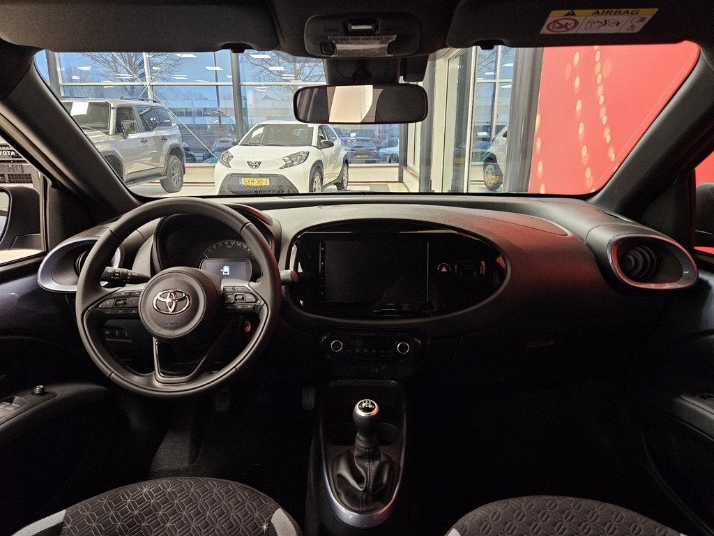 Toyota Aygo X 1.0 VVT-i MT Pulse | Apple Carplay/Android Aut, Start-stop-systeem, Stof, Gebruikt, Euro 6