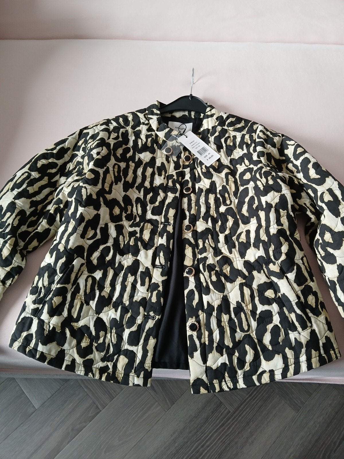 Norah gewatteerd jasje met luipaardprint.Nieuw niet gedragen, Kleding | Dames, Maat 38/40 (M), Zwart, Nieuw, Ophalen of Verzenden