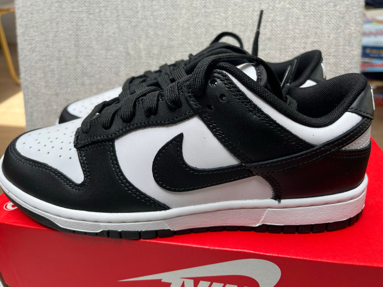 Nike Dunk Low Retro Panda - Nieuw in doos maat 40,5, Kleding | Dames, Schoenen, Zwart, Nieuw, Ophalen of Verzenden, Sneakers of Gympen