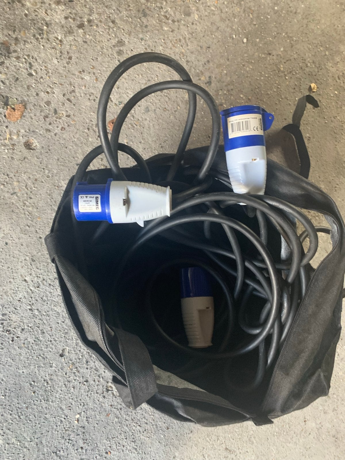 30m CEE verlengkabel voor camper/caravan met 220V stekkers, Caravans en Kamperen, Kampeeraccessoires, Ophalen of Verzenden, Gebruikt