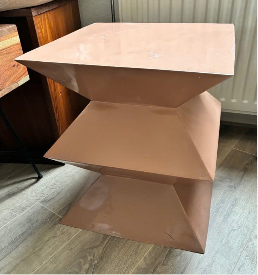 Design tafeltje / bijzettafel - zalmkleurig, Minder dan 55 cm, Gebruikt, Vierkant, Ophalen