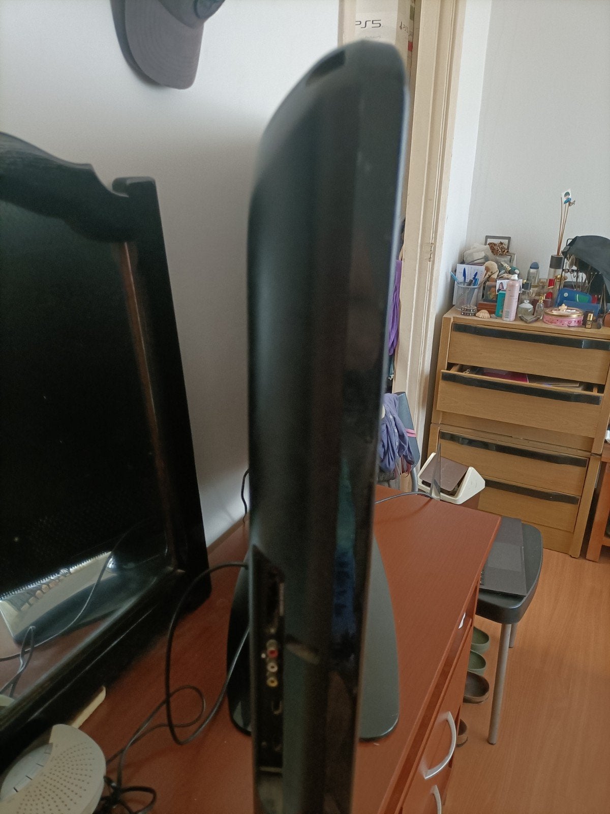 Philips LCD TV - 107 cm (42 inch)..... 75€... Rotterdam, Philips, Gebruikt, LCD, Ophalen of Verzenden