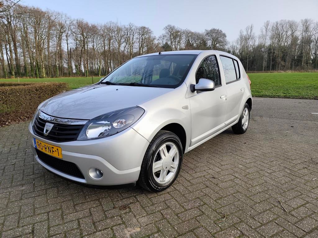 Dacia Sandero 1.2 16V Black Line, Airco, trekhaak, nwe driem, Voorwielaandrijving, Euro 5, Stof, 74 pk