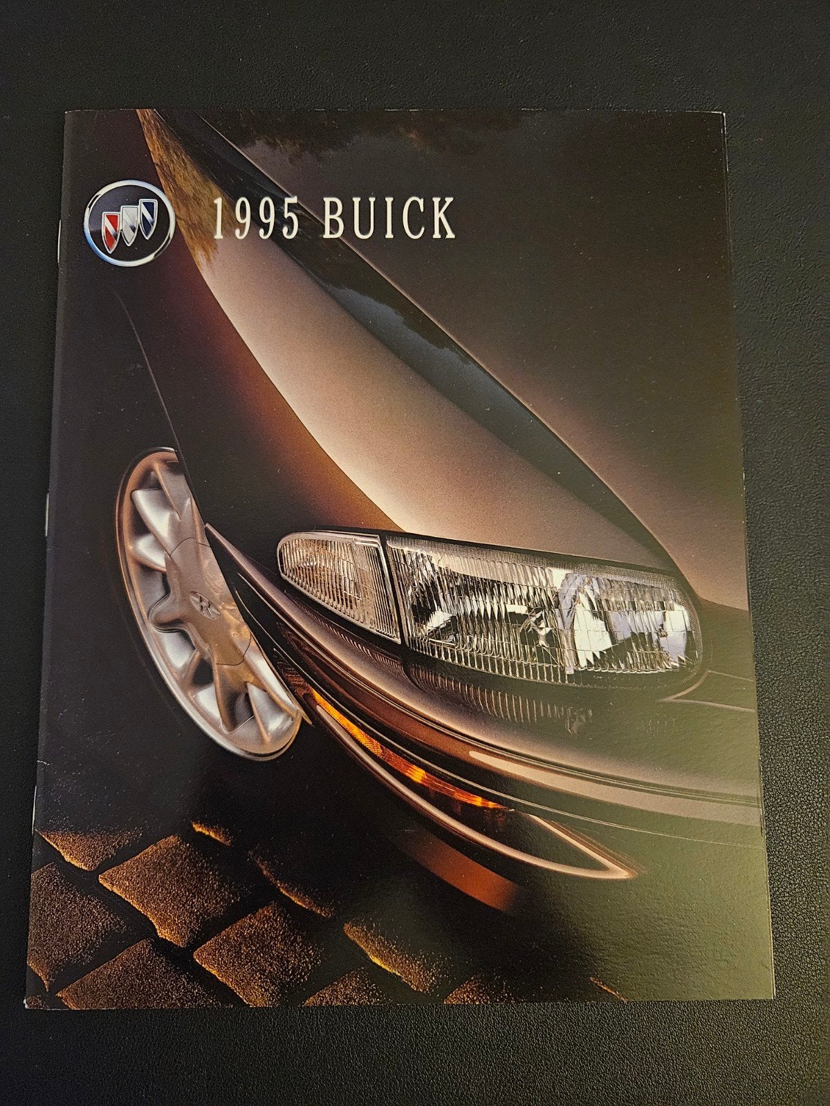 Brochure Buick 1995 USA, Ophalen of Verzenden, Zo goed als nieuw, Overige merken