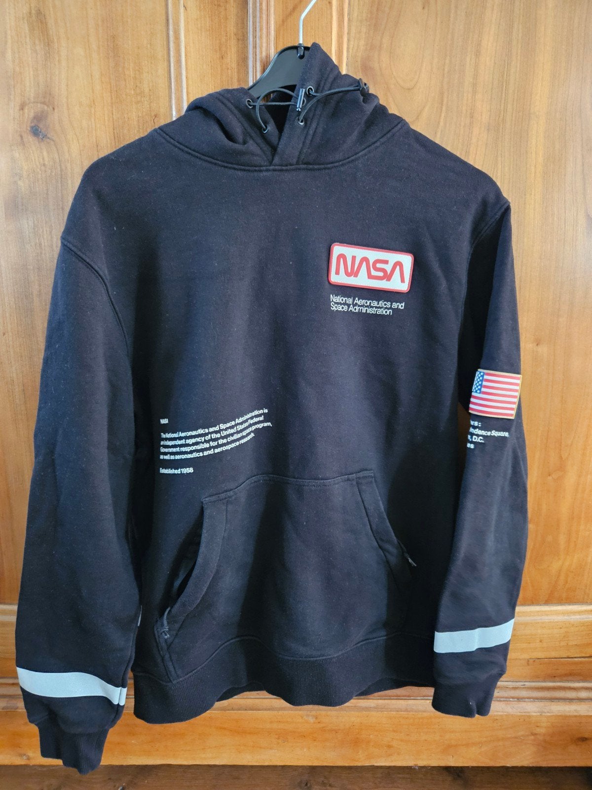 H&M NASA Hoodie Zwart Maat M (valt groot), Kleding | Heren, Ophalen of Verzenden, Gedragen, H&M
