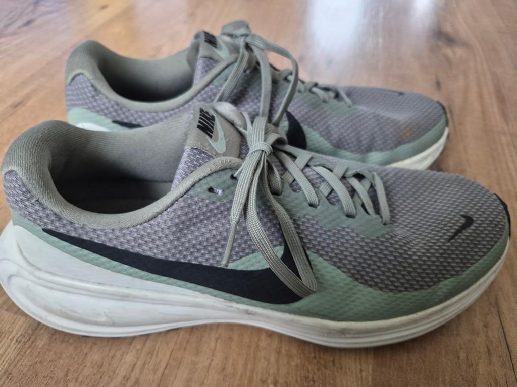 Nike Revolution 8 sneakers maat 43, Overige kleuren, Nike, Ophalen of Verzenden, Sneakers of Gympen
