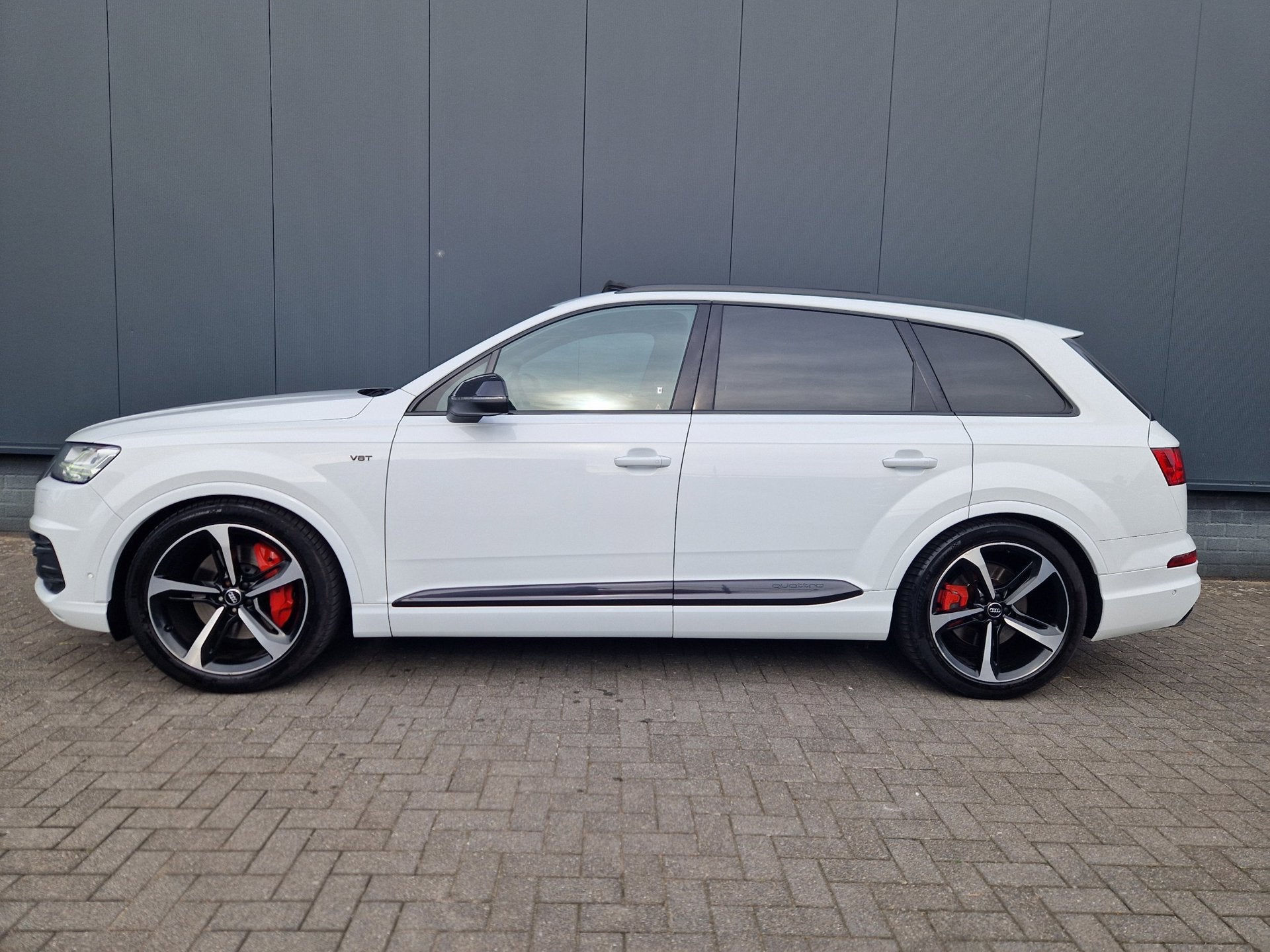 Audi Q7 3.0 TDI Quattro 272PK Pro Line + 7p /SQ7 /Virtual /A, Auto's, Automaat, Gebruikt, 241 €/maand, 7 stoelen