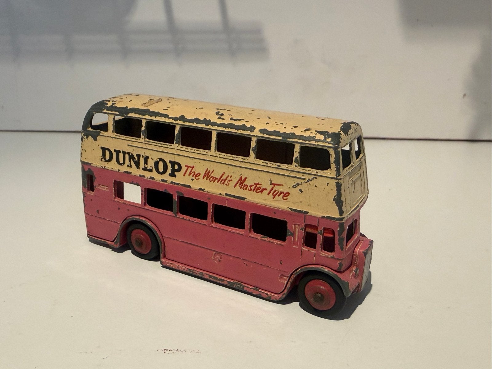 Dinky Toys Dubbeldekker Bus - Dunlop Reclame, Ophalen of Verzenden, Gebruikt, Overige typen, Overige merken