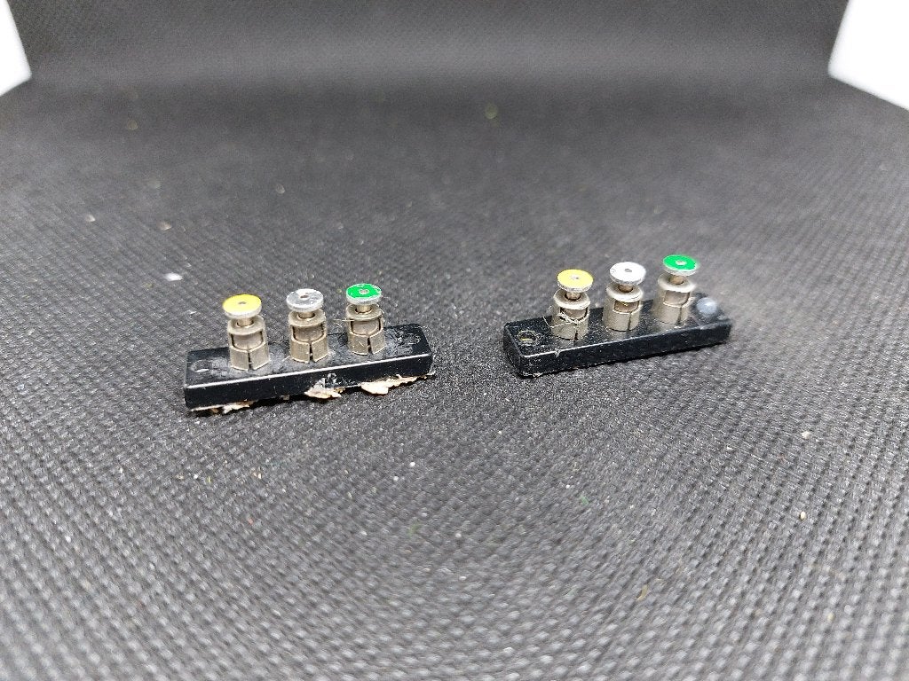 Minitrix 6580 - 2x klemlijst 3-polig (13800), Gebruikt, Gelijkstroom, Trix, Rails