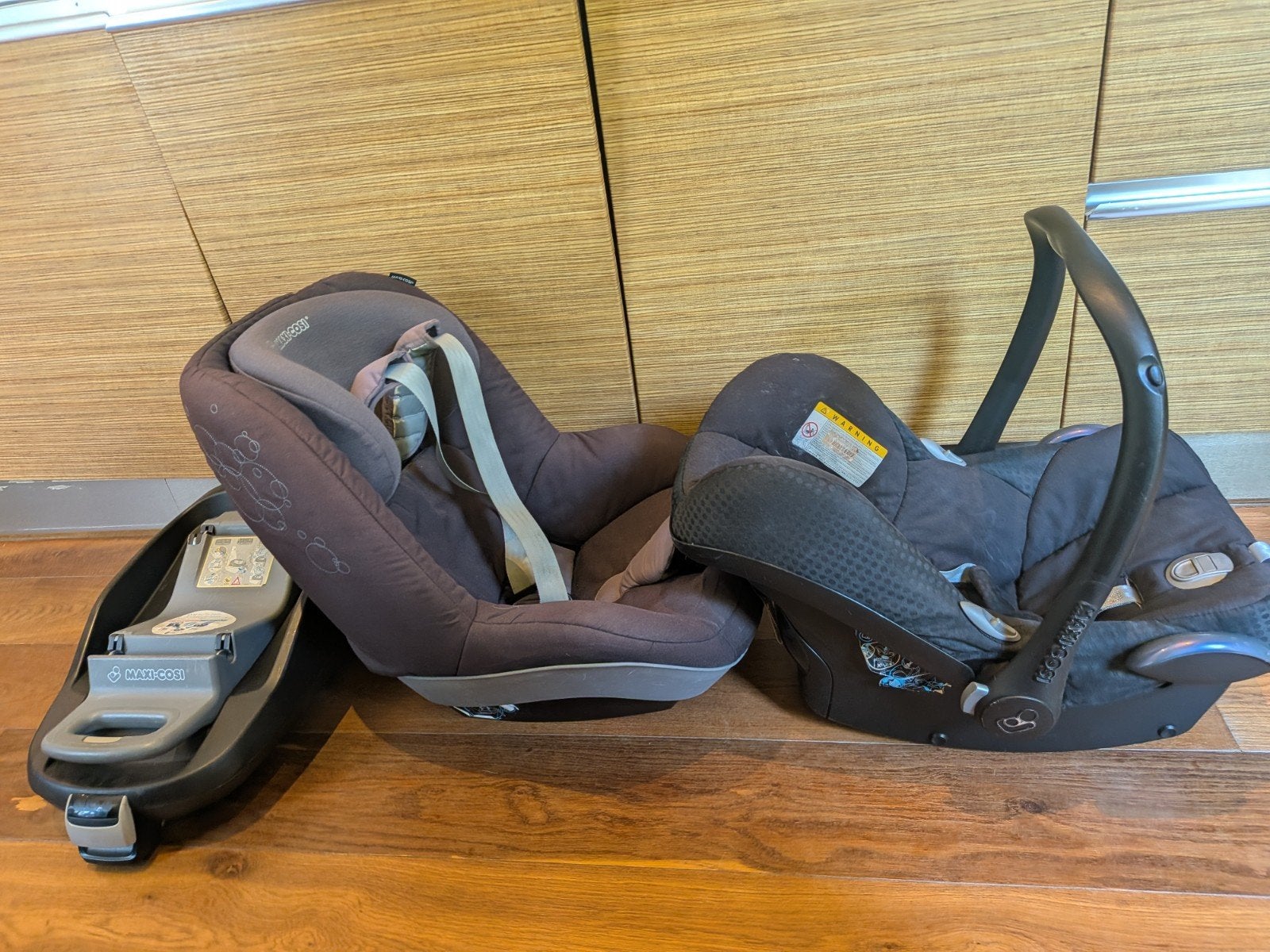 Maxi-Cosi autostoel set: Pebble, Pearl en FamilyFix, Kinderen en Baby's, Ophalen, Gebruikt, 0 t/m 18 kg, Slaapstand