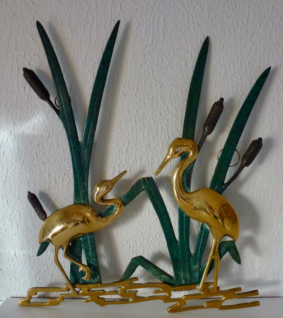 Vintage messing wanddecoratie met kraanvogels in het riet., Metaal, Verzenden, 35 cm, Vintage