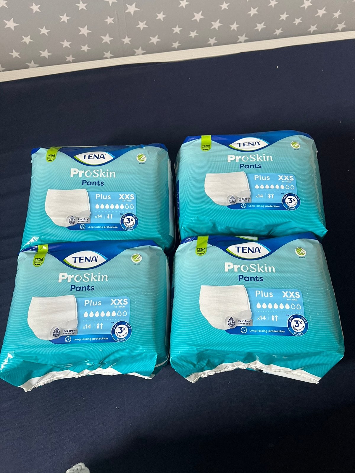 4 volle pakken tena luierbroekjes XXS 14 stuks in een pak, Ophalen of Verzenden, Nieuw