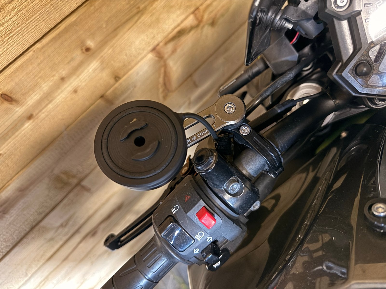 SP Connect Moto Mount Pro met Anti Vibration Charger (spc+), Ophalen of Verzenden, Gebruikt
