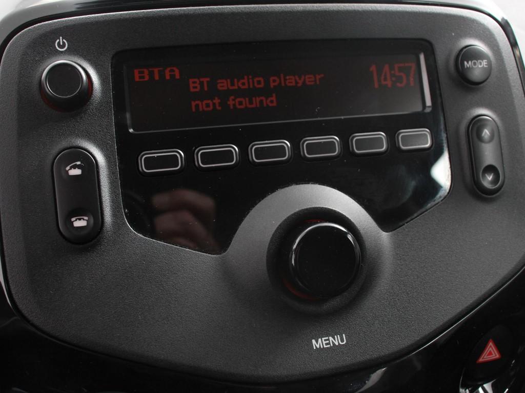 Citroen C1 1.0 VTi Feel Airco Bluetooth Led 5 deurs Radio, Auto's, Stof, Gebruikt, Euro 6, 4 stoelen