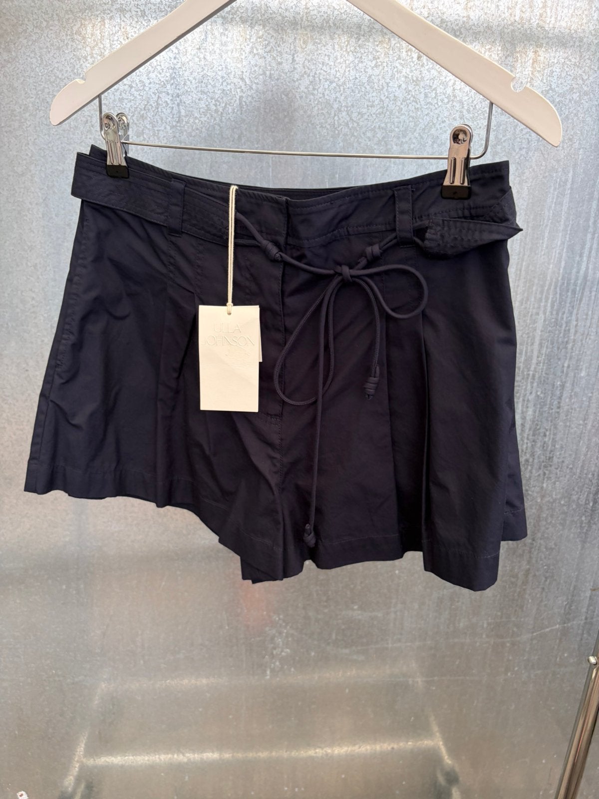Ulla Johnson short blauw iris €350 maat 8 L korte broek, Ophalen of Verzenden, Zo goed als nieuw, Blauw, Kort