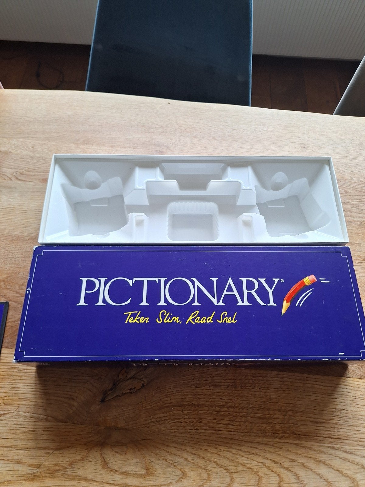 Pictionary Bordspel - Teken Slim, Raad Snel, Hobby en Vrije tijd, Gezelschapsspellen | Bordspellen, Vijf spelers of meer, Ophalen of Verzenden