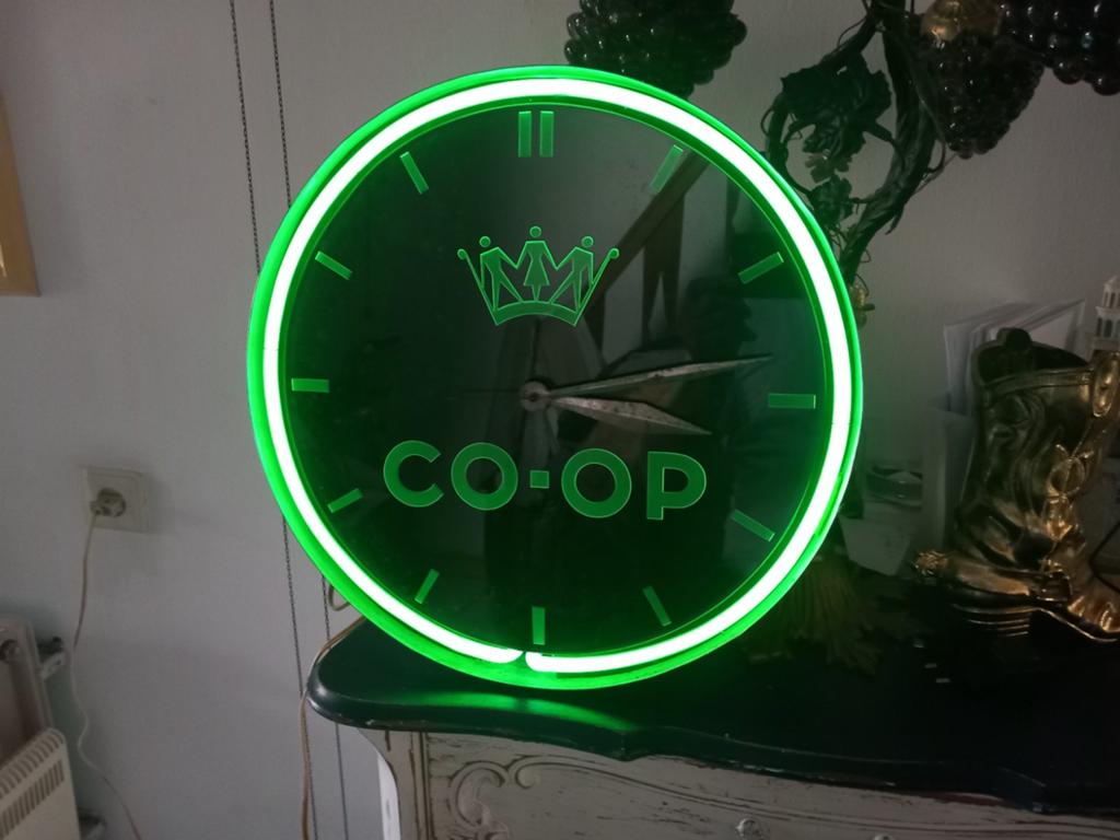 Neon reklame klok co- op, Ophalen of Verzenden, Gebruikt, Lichtbak of (neon) lamp